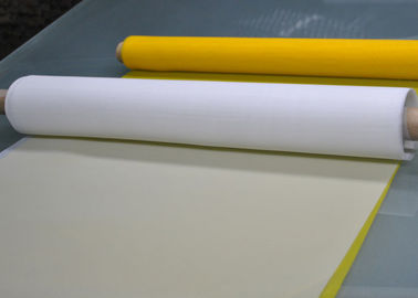 Cina 50 Inch 80T Polyester Screen Printing Mesh Untuk Pencetakan Keramik, Warna Putih / Kuning pemasok