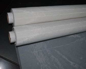 Cina 100 mikron White Polyester Printing Mesh Untuk Pencetakan Keramik pemasok
