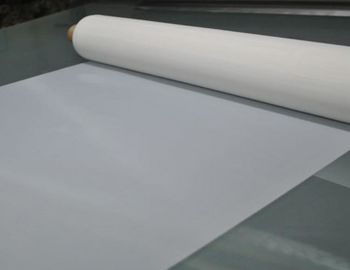 Cina SGS Certificate 132 Inch Polyester Bolting Cloth 73 Mesh Untuk Pencetakan Kaca pemasok